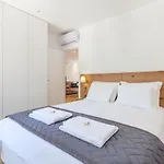Ana's 4*